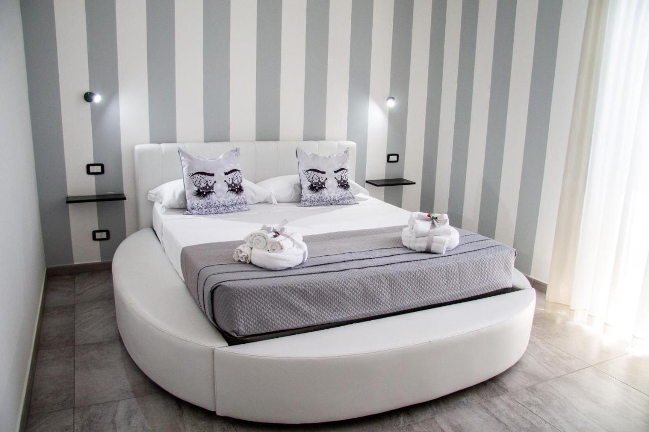 Bed & Breakfast Pisacane Family Napoli