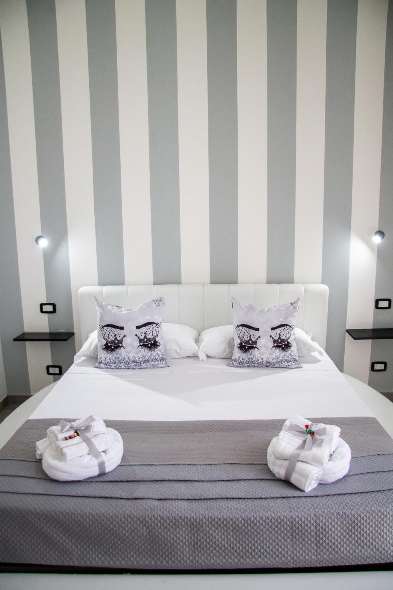 Bed & Breakfast Pisacane Family Napels